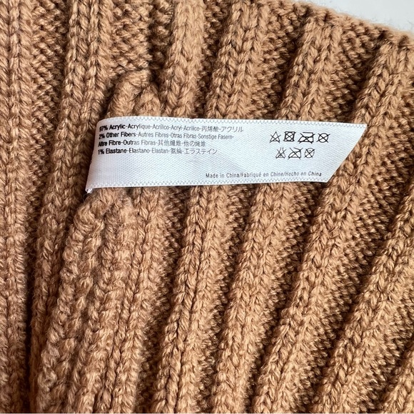 UO | Beanie in Tan - Picture 2 of 2